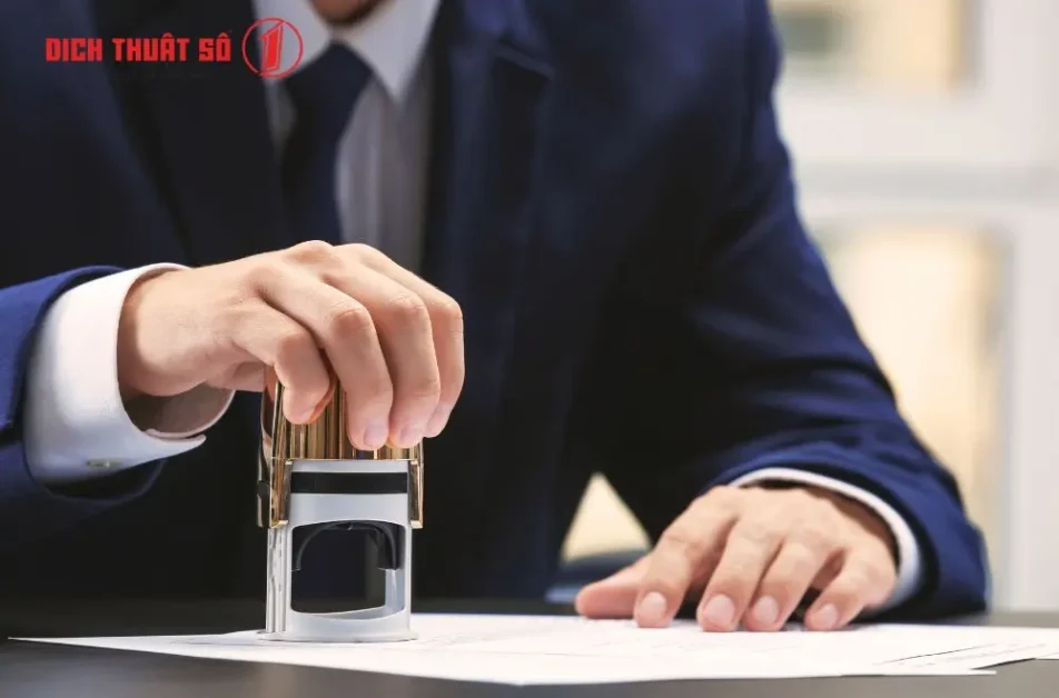 Công chứng bản dịch là xác nhận chữ ký người dịch và nội dung bản dịch chính xác